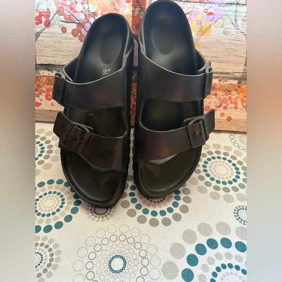 Birkenstocks Pre-loved  
Black Double Strap Sandals
Casual, classic comfortable - Picture 3 of 8